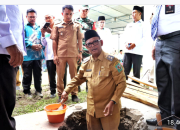 Wakil Bupati Simalungun Letakan Batu Pertama Pembangunan Masjid Al Barakah Iklas Beramal*