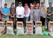 *Beri Bantuan Kepada Warga Terdampak Banjir Di Serbelawan, Bupati Simalungun Himbau Warga Tidak Buang Sampah Sembarangan*