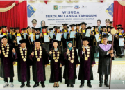 *Bupati Simalungun Lakukan Wisuda Bagi Peserta Sekolah Lansia Tangguh Nagori Siantar Estate Kecamatan Siantar Standard 1*