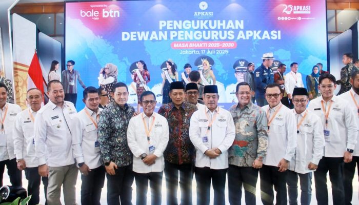 Bupati Simalungun Dr. H. Anton Achmad Saragih Dikukuhkan Mendagri sebagai Unsur Pimpinan Apkasi Periode 2025–2030
