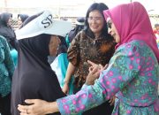 Ny. Darmawati Anton Achmad Saragih Beri Semangat Kepada Lansia, Ibu Hamil, dan Balita di Acara Kampung Keluarga Berkualita
