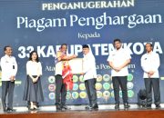Bupati Simalungun Terima Penghargaan Dari Menhum RI atas Pembentukan 413 Posbankum